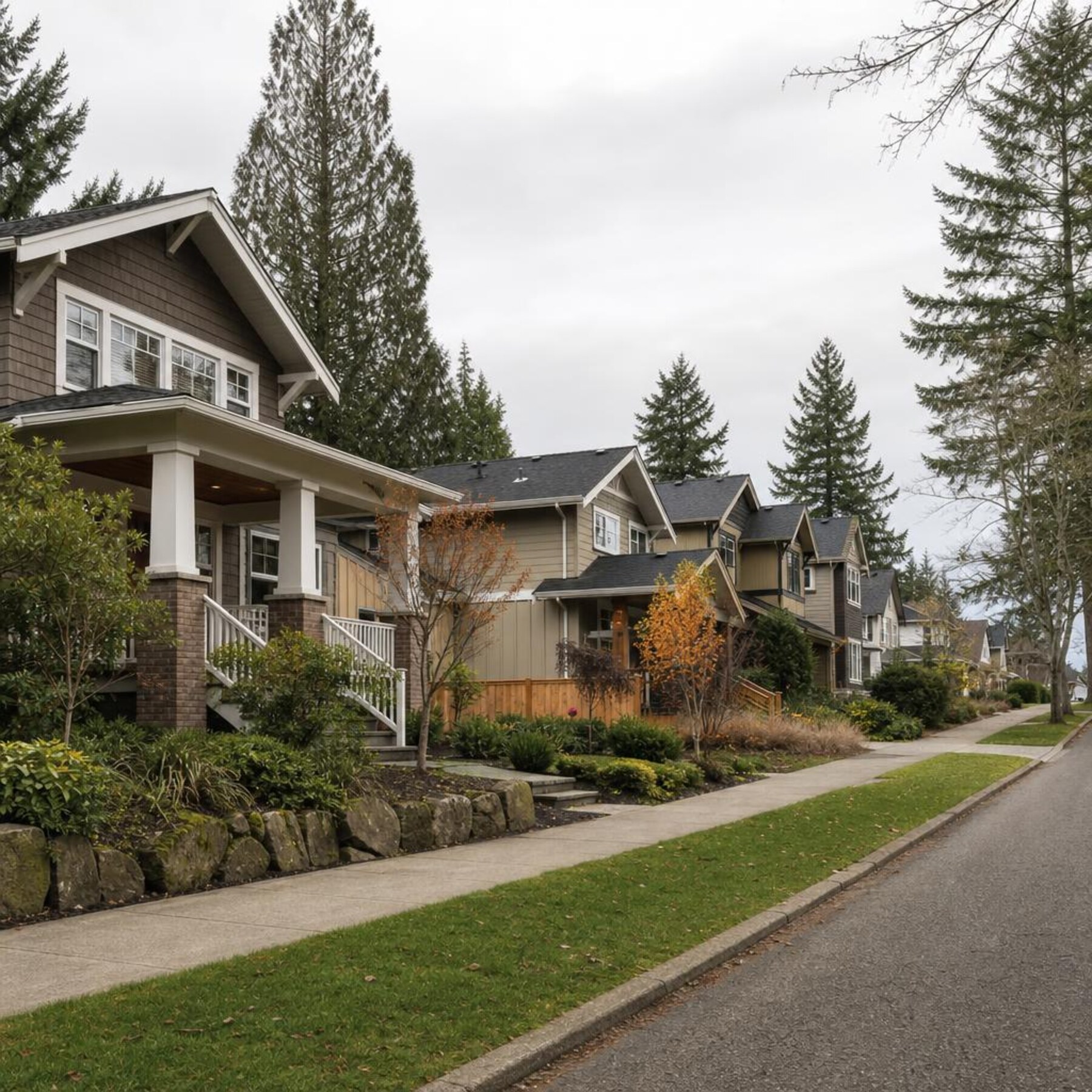 Auburn Washington residential neighbourhood blending older craftsman homes with newer construction